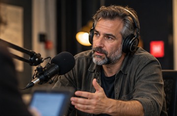 Ενδεικτική φωτογραφία από ηχογράφηση συνέντευξης
